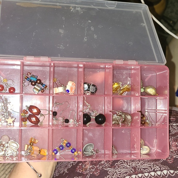 21 pr Earrings plus case. Different styles and Colors. 5 are Christmas. Pierced - Picture 1 of 9